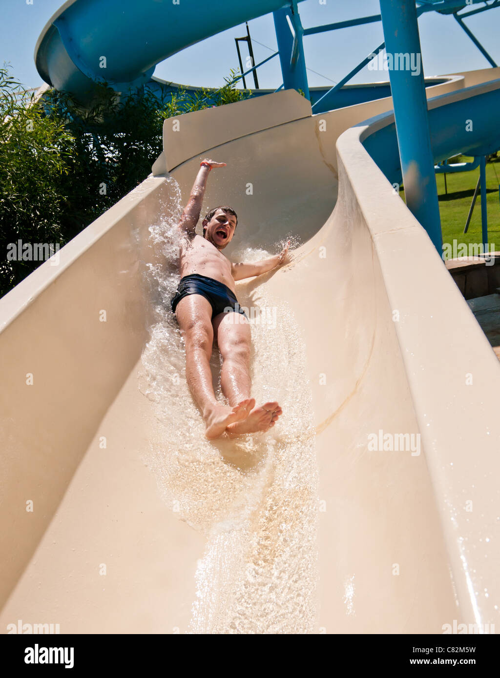 Toboggan au parc aquatique Banque de photographies et d’images à haute