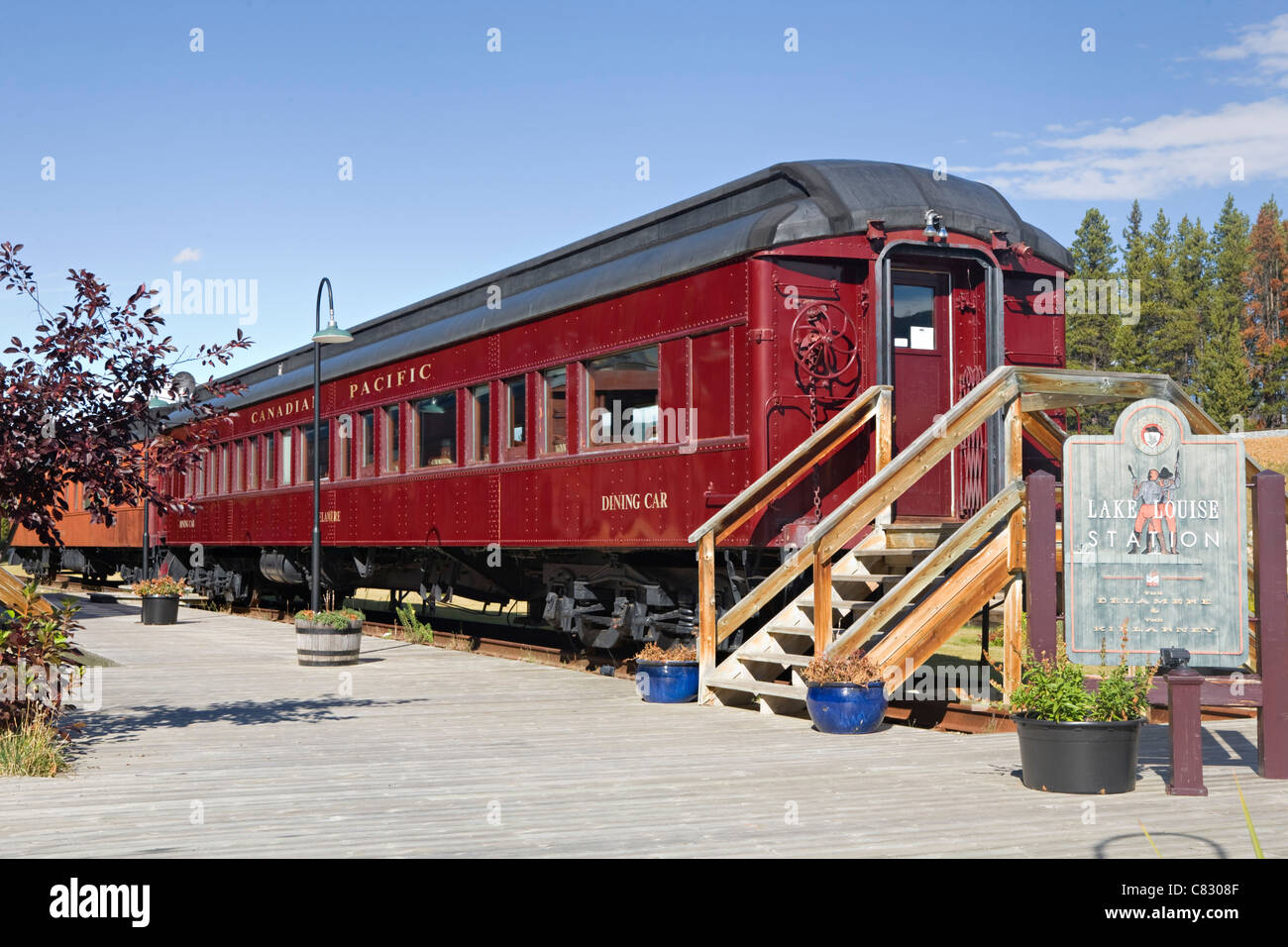 Railroad voiture-restaurant au lac Louise train station in Banff National Park Alberta Canada Banque D'Images