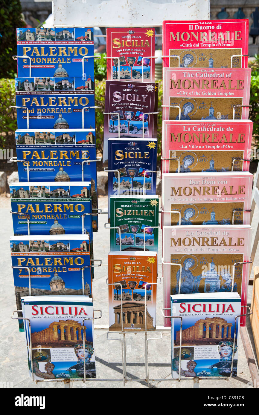 Palerme et Monreale guide books for sale, Palerme, Sicile, Italie Banque D'Images