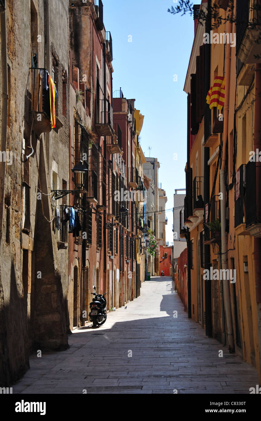 Ruelle de la vieille ville, Tarragona, Costa Dorada, province de Tarragone, Catalogne, Espagne Banque D'Images