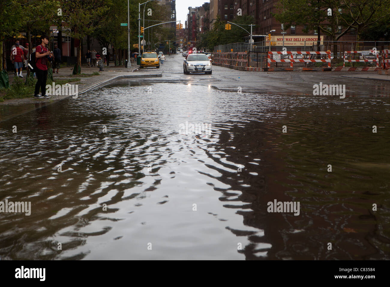 Rue inondée NYC, au cours de l'ouragan Irene. New York City, USA Banque D'Images