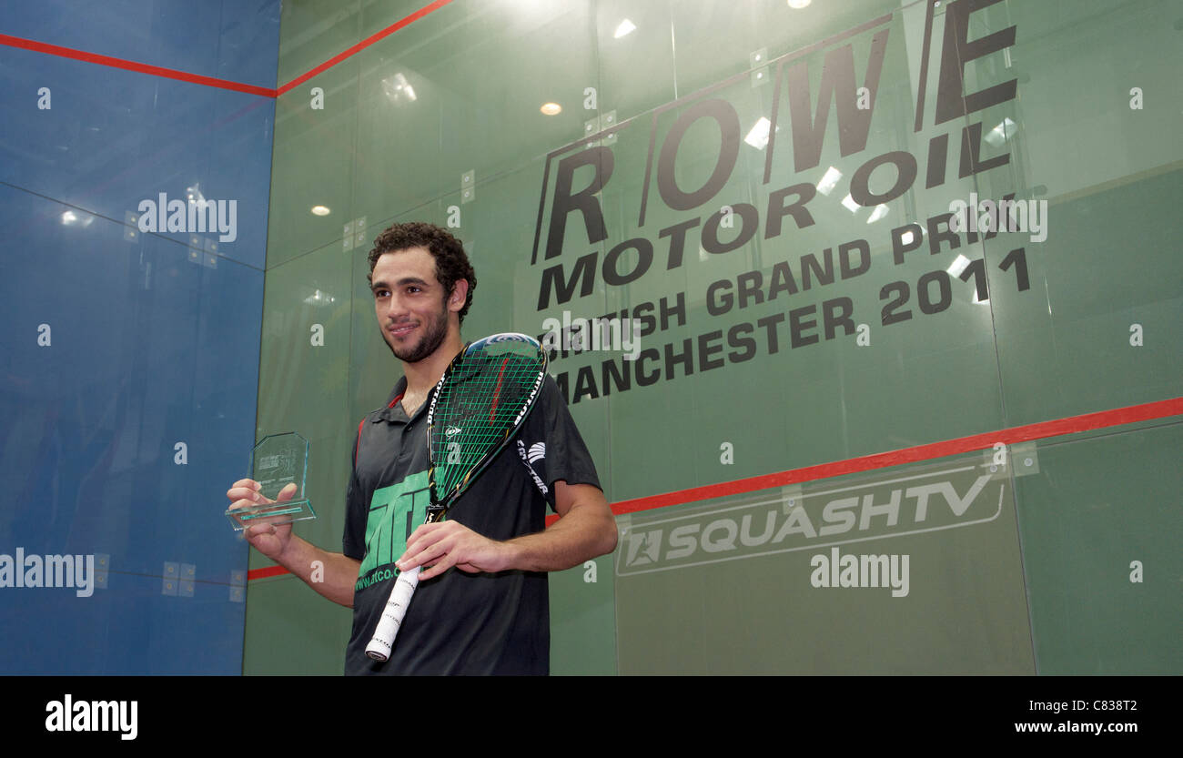 Ramy Ashour (Égypte) a remporté le Grand Prix de Grande-Bretagne 2011 ROWE à Manchester en battant la numéro 1 Nick Matthew (Angleterre) Banque D'Images