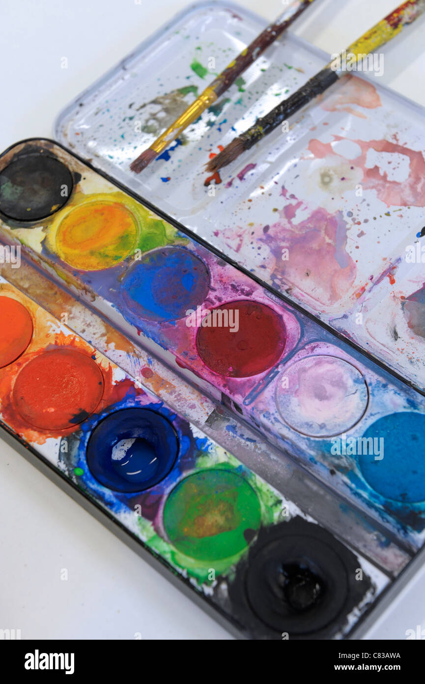 Close-up of water-color palette peinture tin Banque D'Images