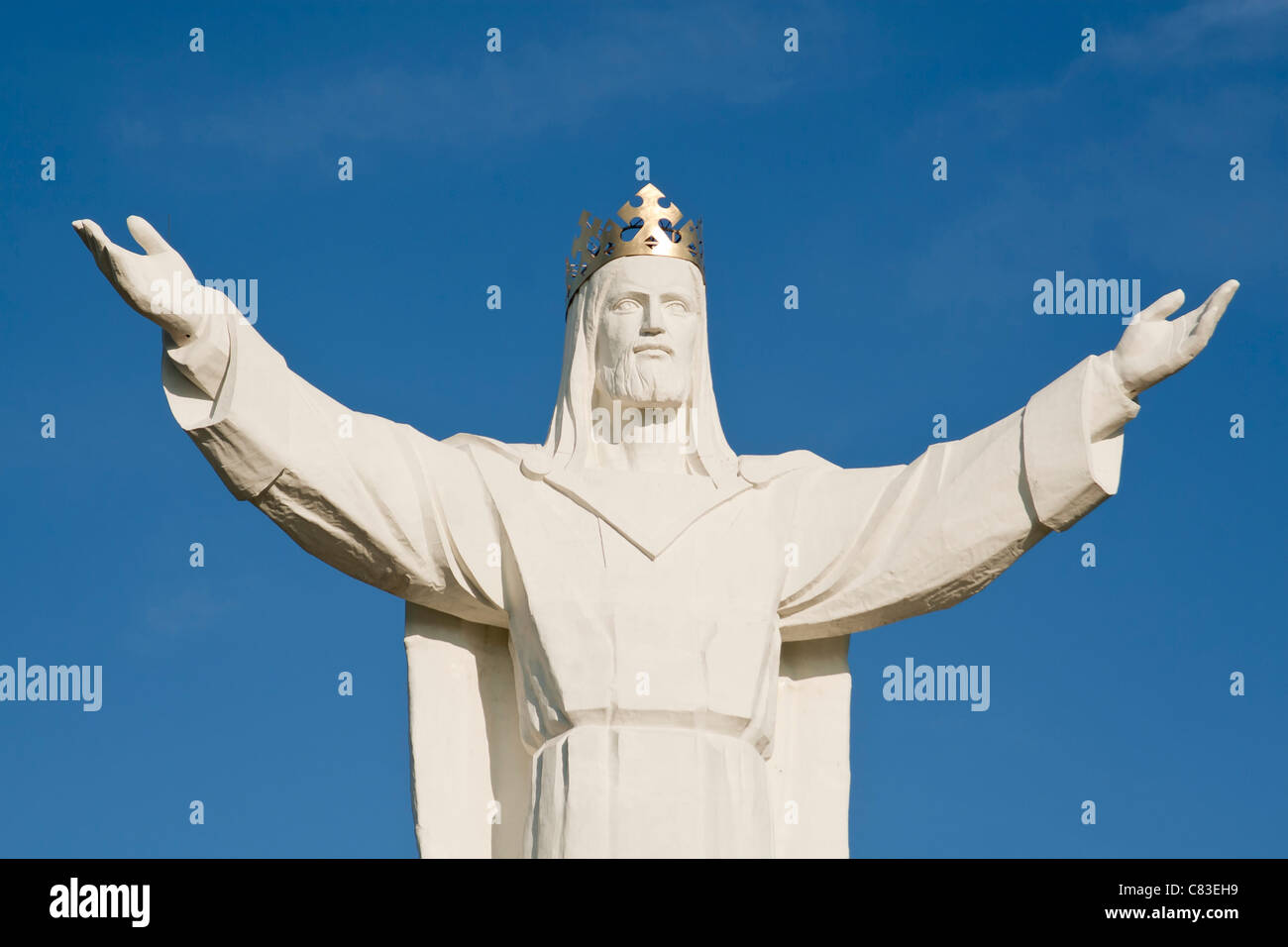 Une immense statue du Christ Roi, avec une hauteur de 36 mètres est l'un  des plus élevés au monde. Swiebodzin, Pologne Photo Stock - Alamy