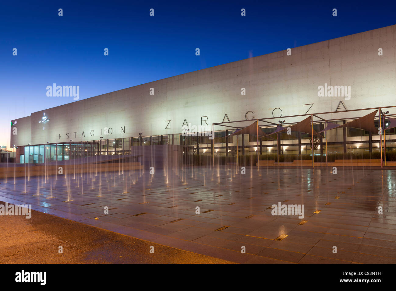 Gare Delicias, Saragosse, Aragon, Espagne Photo Stock - Alamy