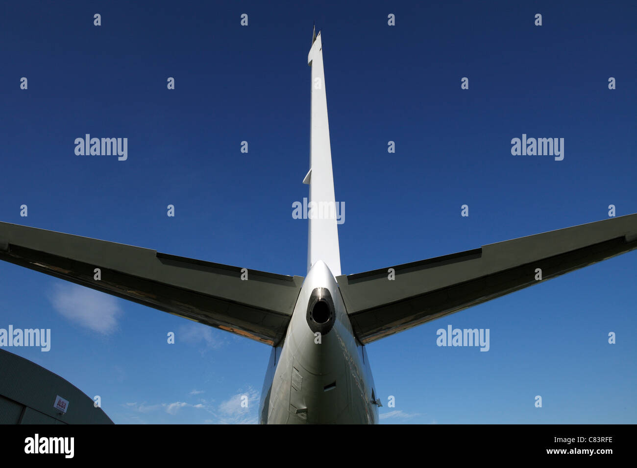 Mise au rebut de l'avion et démonté pour les pièces Banque D'Images