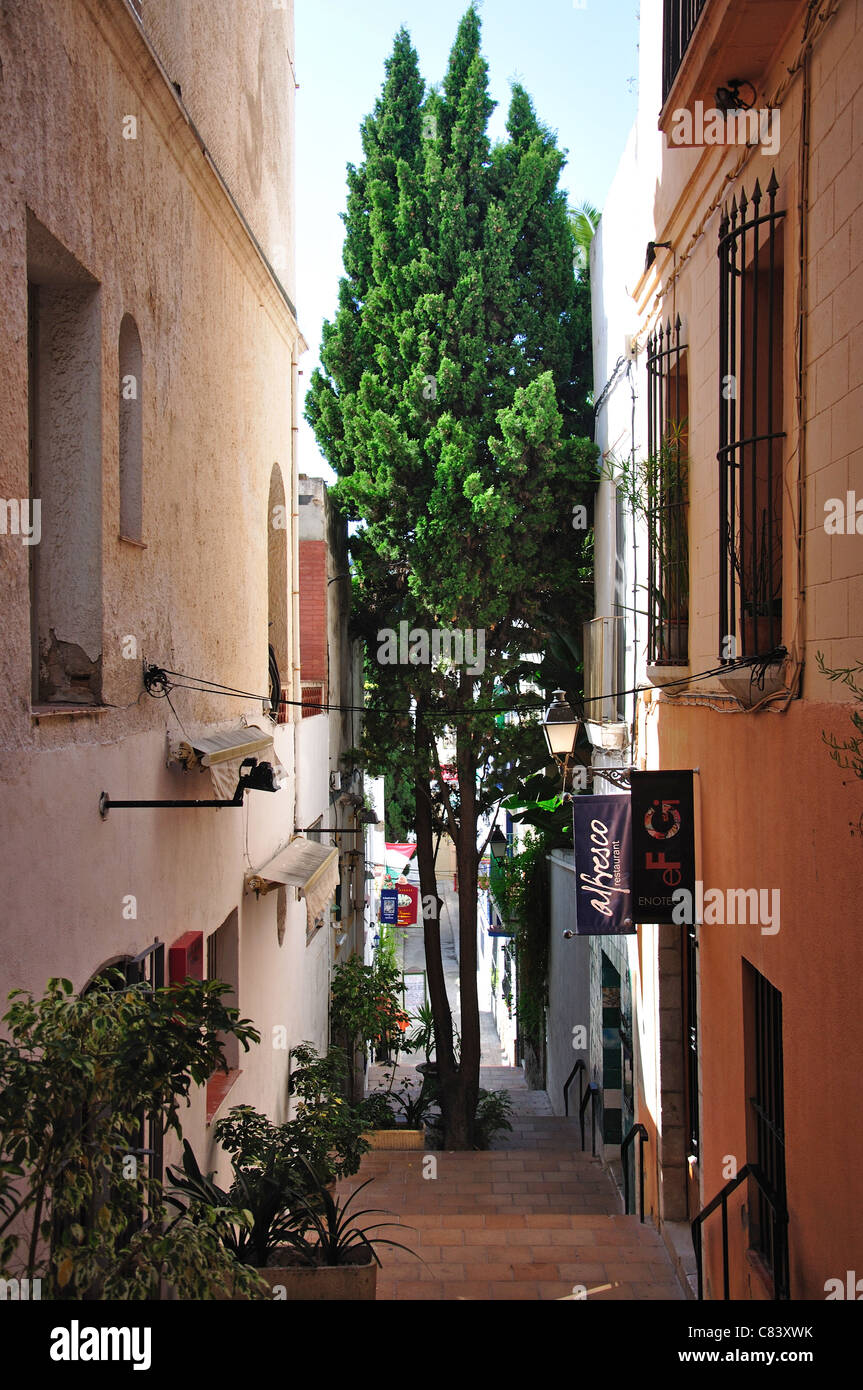 Ruelle de la vieille ville, Sitges, Province de Barcelone, Catalogne, Espagne Banque D'Images