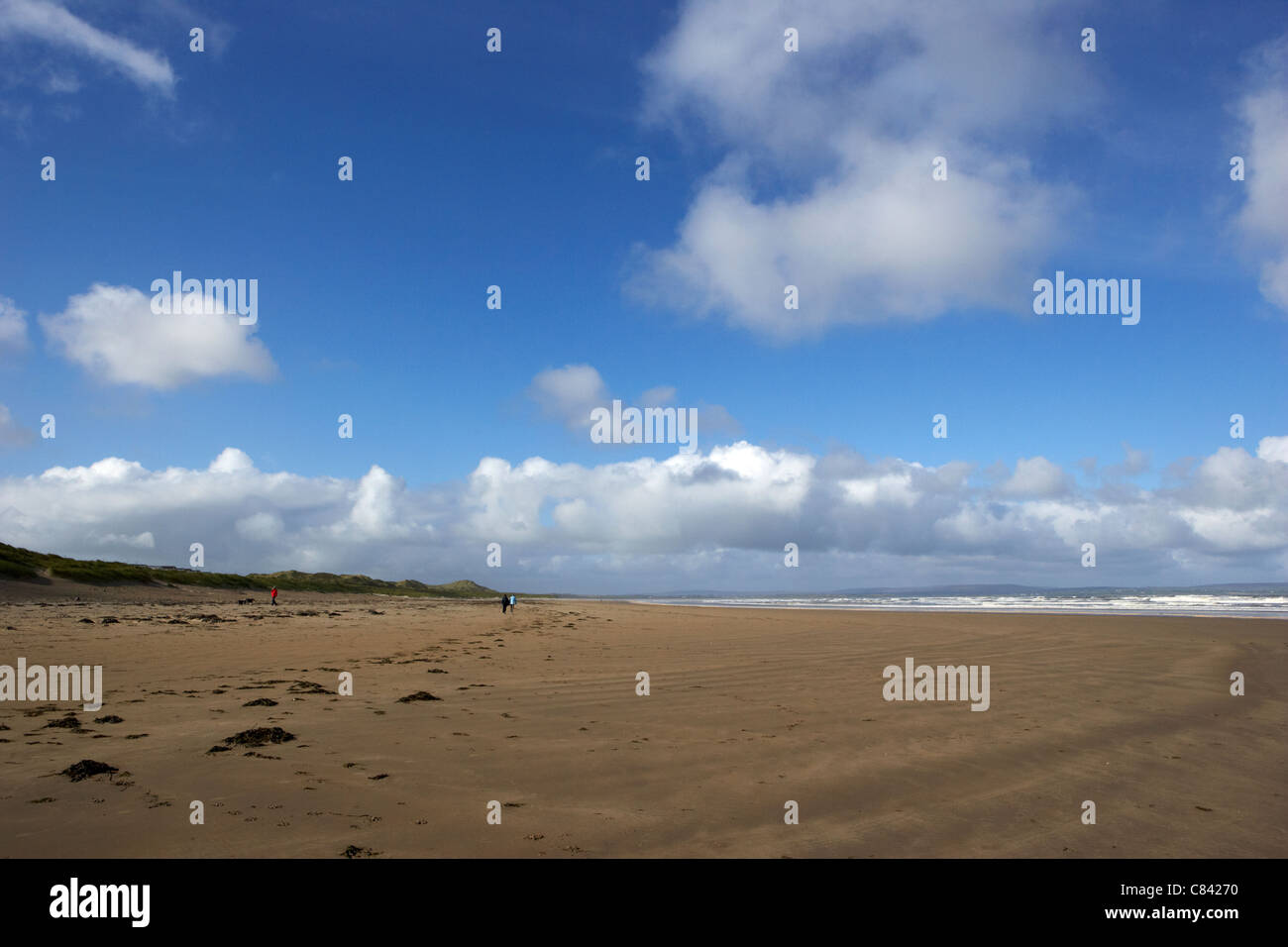 La plage d''enniscrone et volet Comté de Sligo en république d'Irlande Banque D'Images