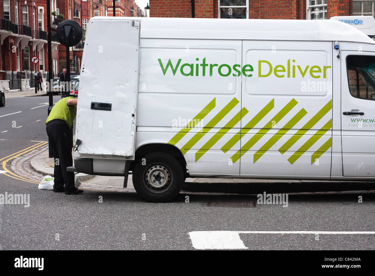 Un camion de livraison Waitrose et c'est offrir à votre pilote une résidence à Londres. Banque D'Images