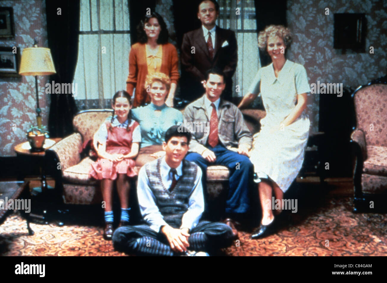 BRIGHTON BEACH Memoirs (1986) JONATHAN SILVERMAN, STACEY GLICK, BOB DISHY, BLYTHE DANNER, JUDITH IVEY GENE SAKS (DIR) 002 Banque D'Images