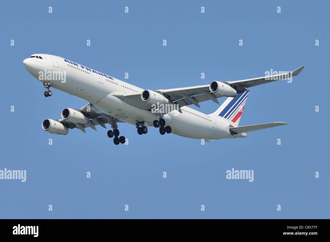 Approche finale Air France Airbus A380 atterrissage. Banque D'Images