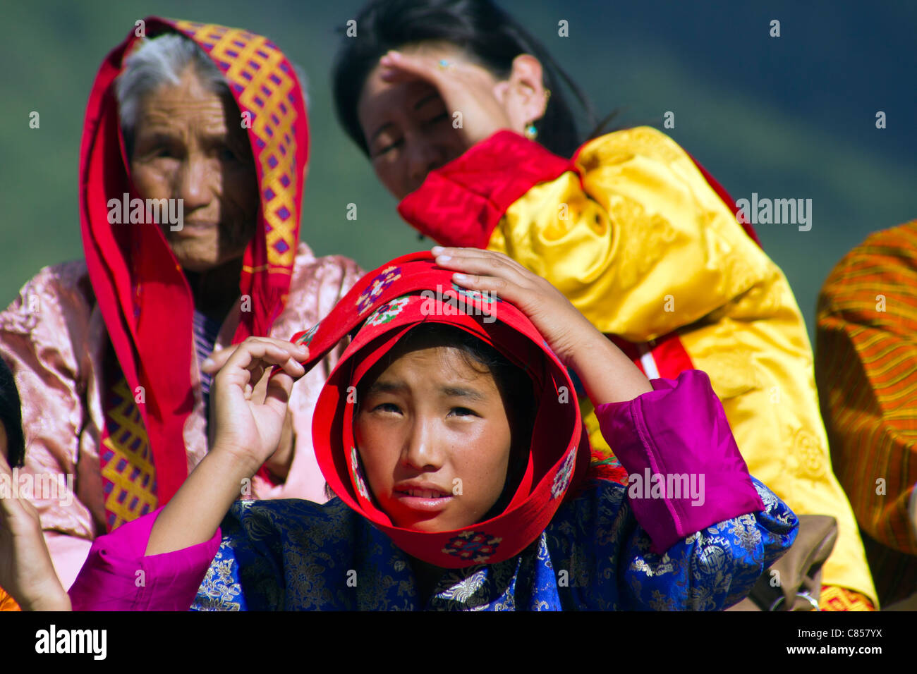 Colorée et vêtements traditionnels portés lors du festival Thimphu Banque D'Images