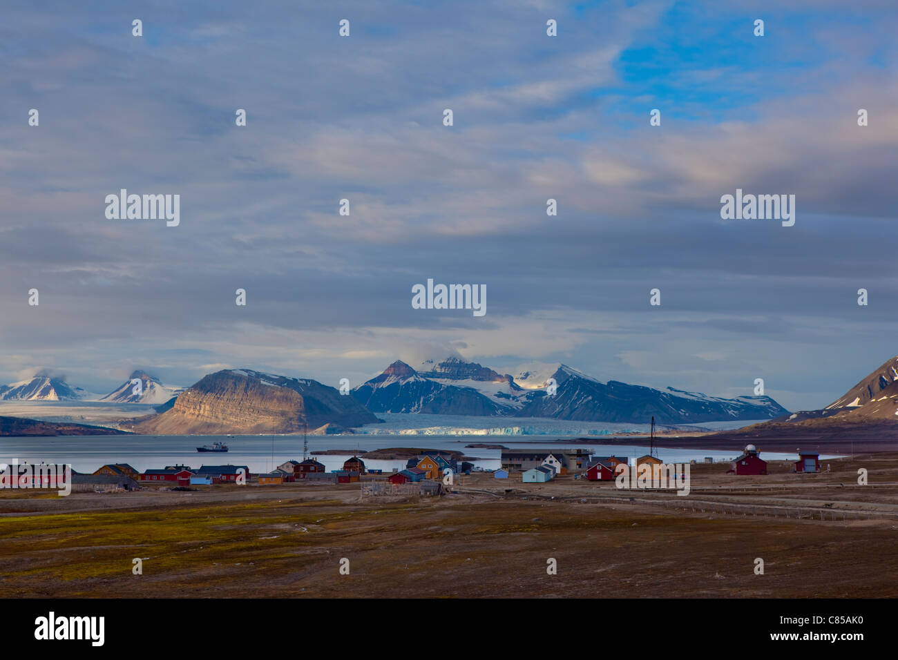 La base de recherche scientifique internationale de Ny Alesund, Svalbard. Banque D'Images