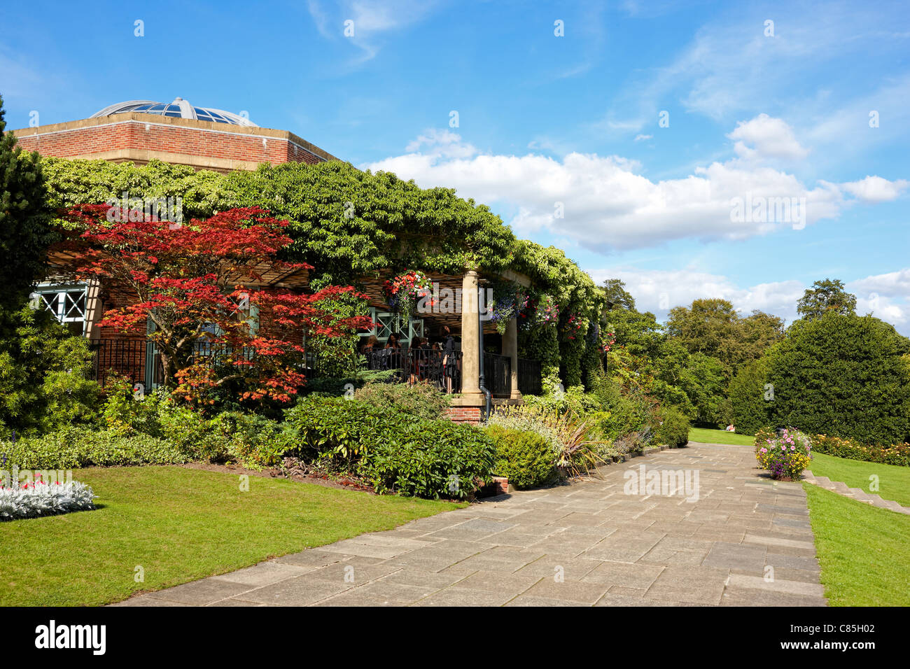 Le Pavillion du soleil dans la vallée des Jardins, Harrogate, North Yorkshire Banque D'Images