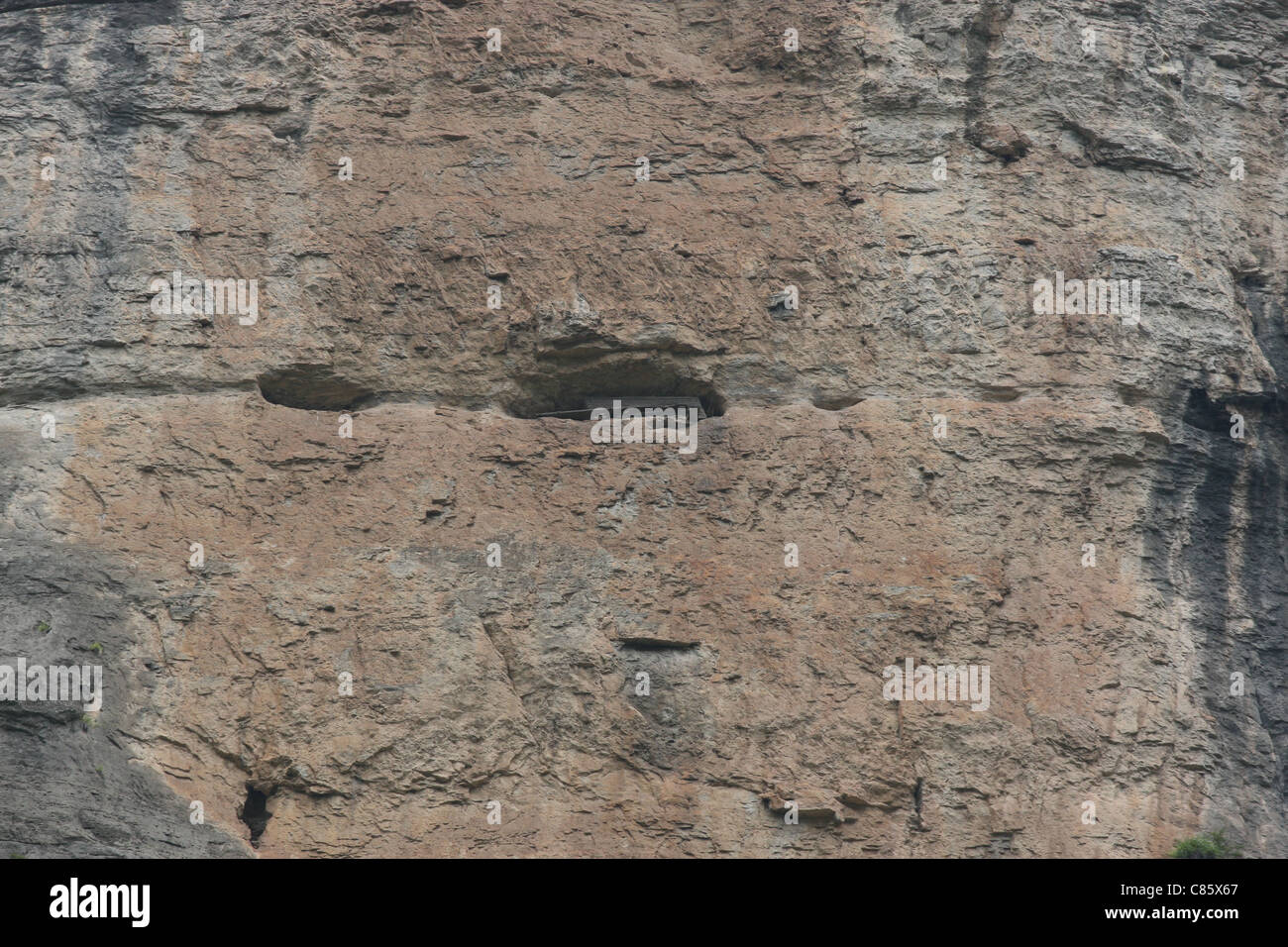 Vue rapprochée de la pendaison cercueil en cliff cave, moindre Trois Gorges, Chine Banque D'Images