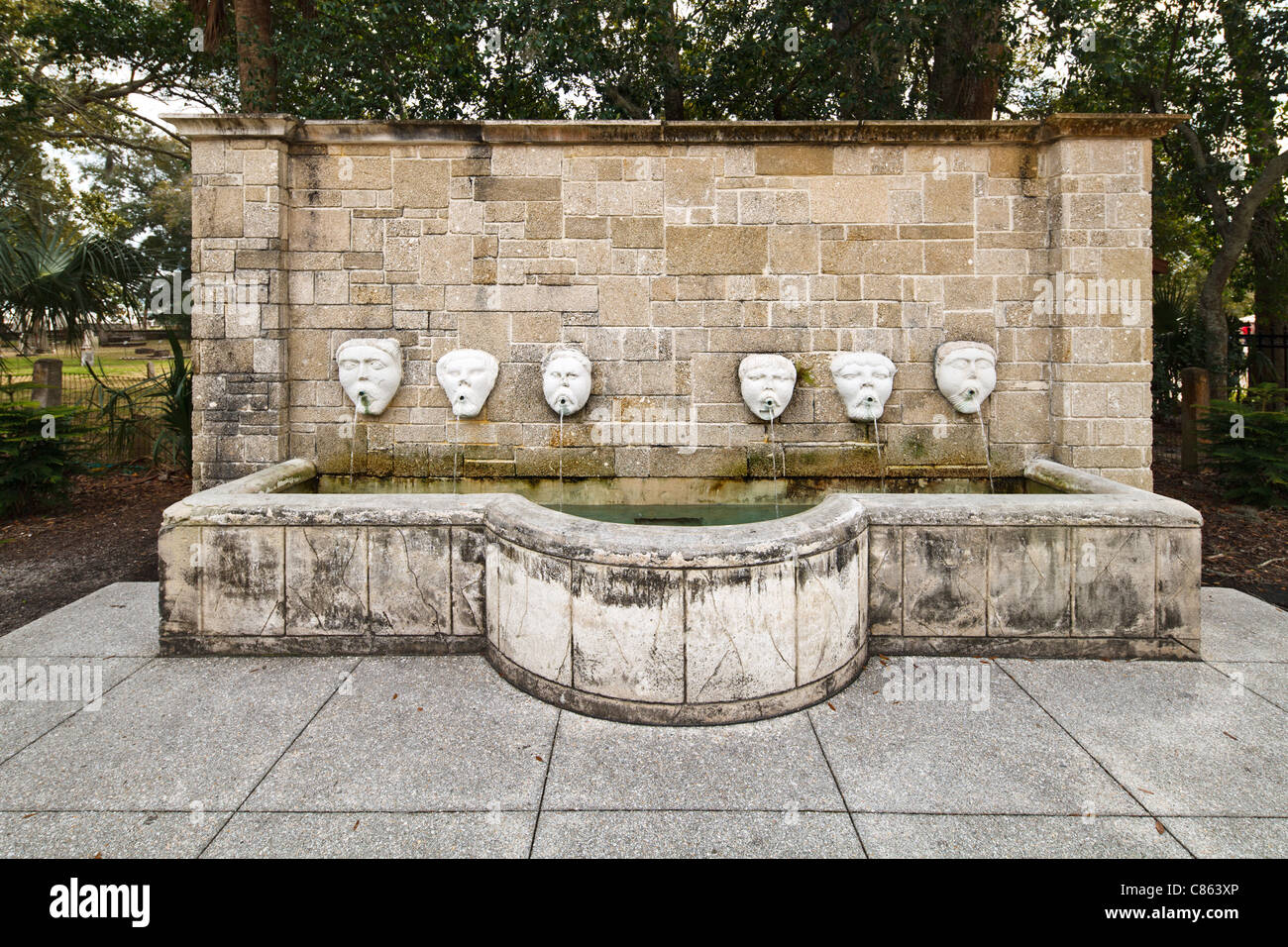 Site historique d'Avilés, Fontaine St Augustine Banque D'Images