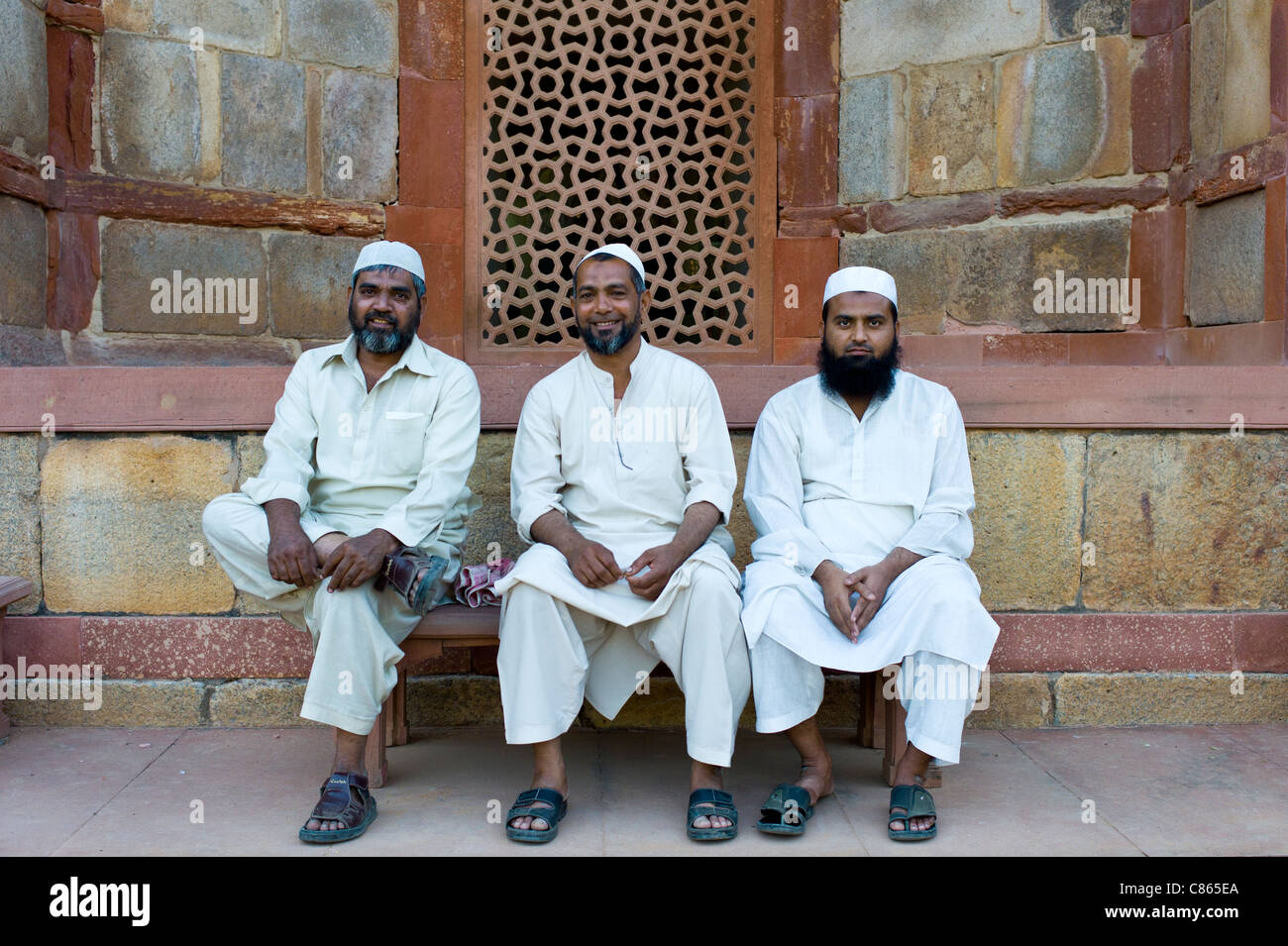 Les visiteurs musulmans à Humayuns Tomb, World Heritage Monument construit 16e siècle, à New Delhi, Inde Banque D'Images