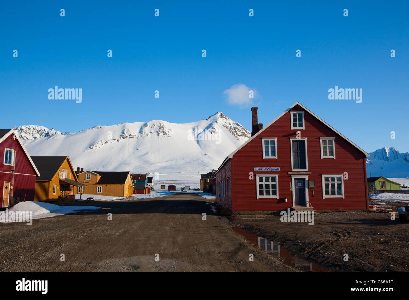 Svalbard arctic science base museum Banque de photographies et d’images ...