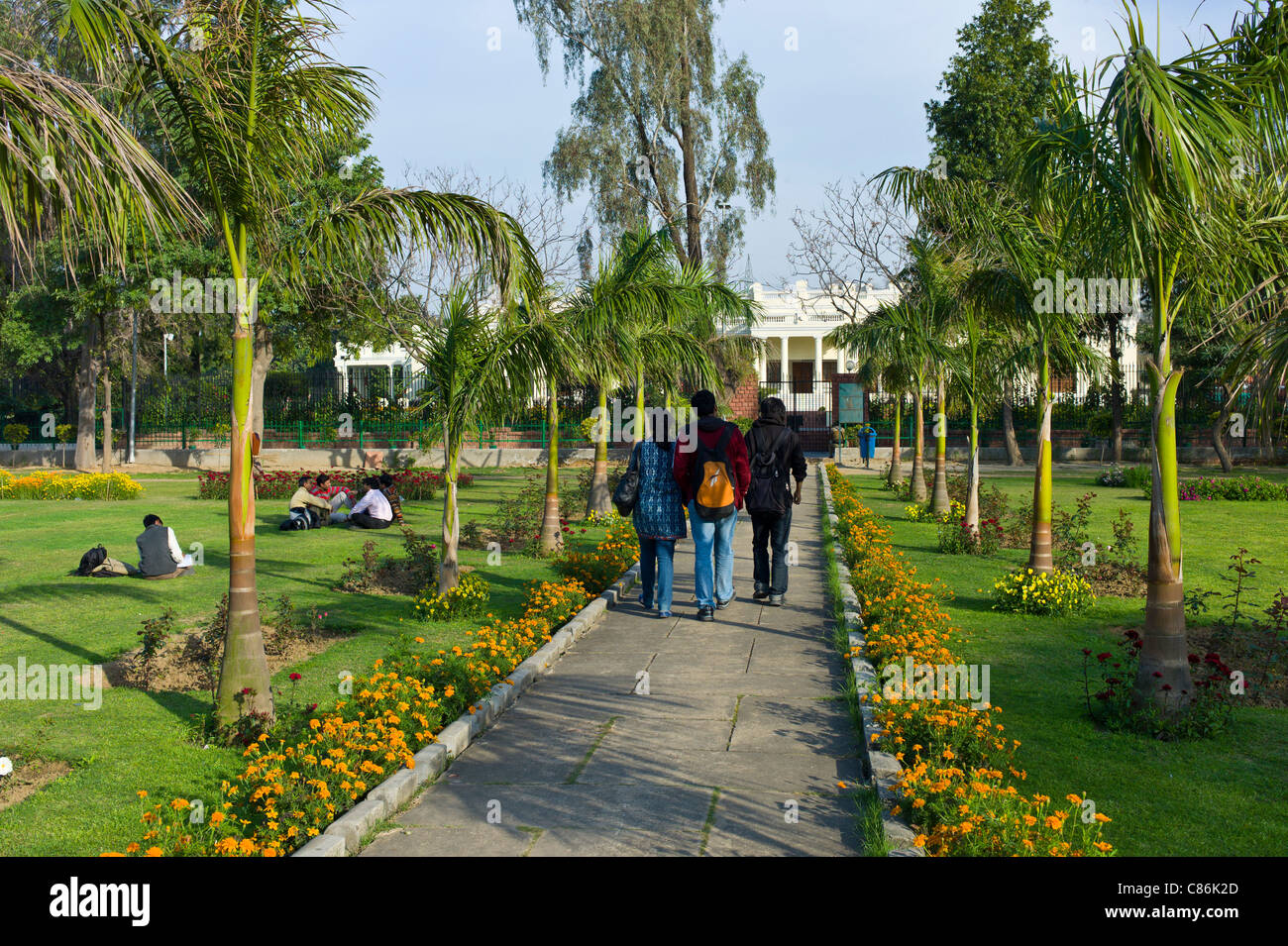 Les étudiants indiens à l'Université de Delhi dans l'ancienne résidence du vice-roi, New Delhi, Inde Banque D'Images
