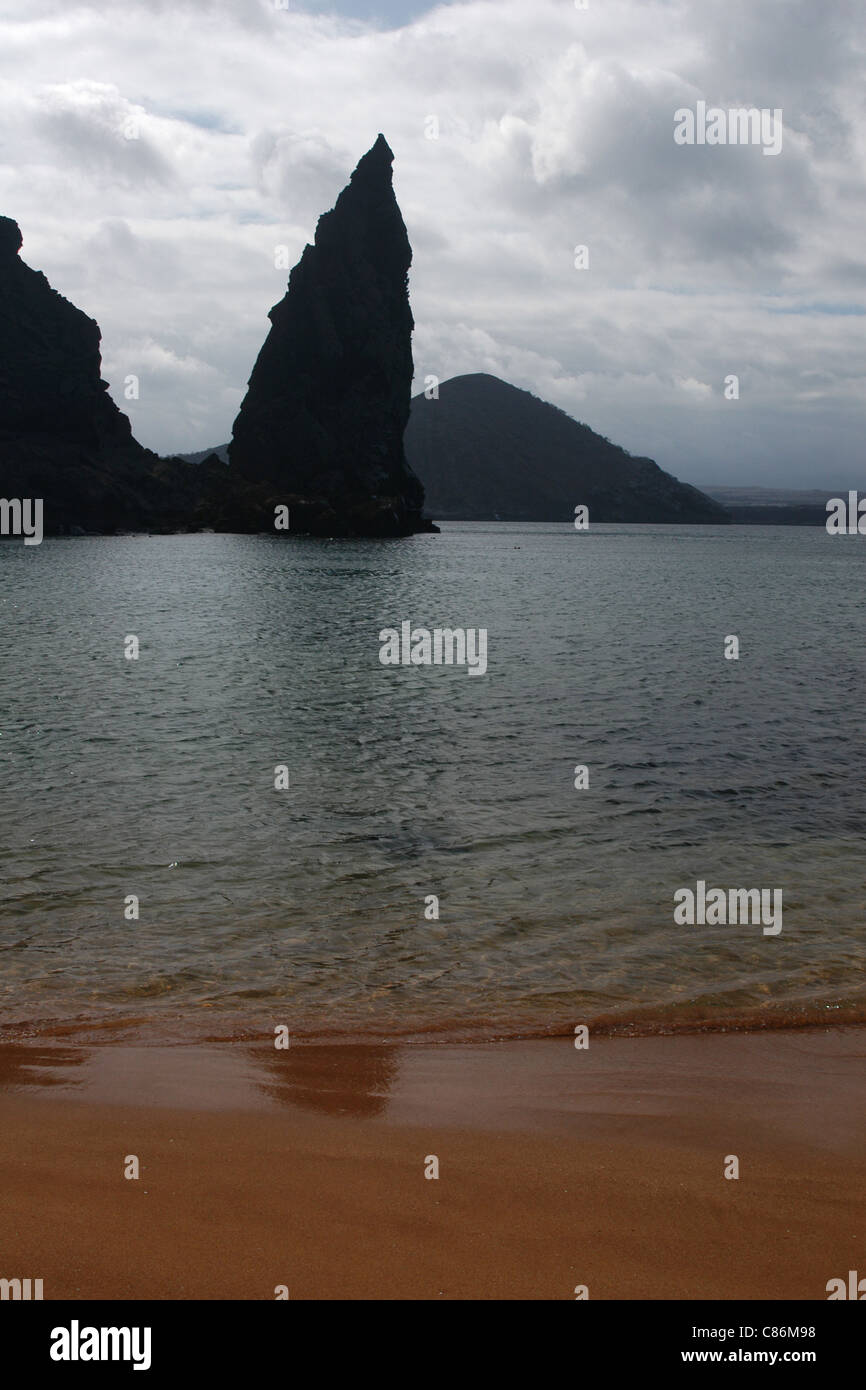 Pinnacle Rock à Bartolome Island, les îles Galapagos. Banque D'Images