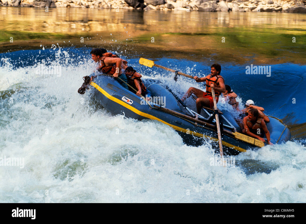 Le rafting sur la rivière Zambèze entre le Zimbabwe et la Zambie Banque D'Images