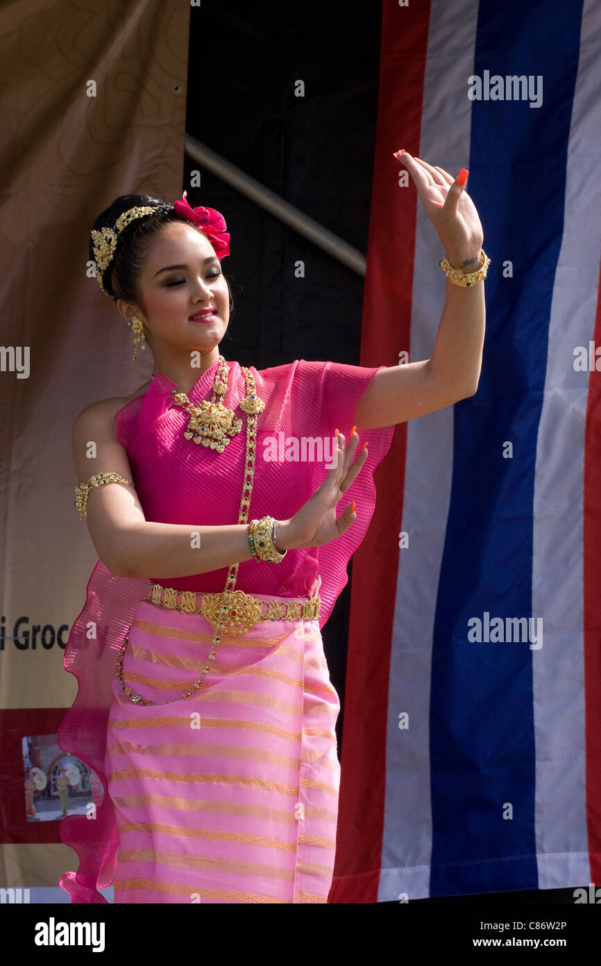 La nourriture thaïe de la danse et culture Festival Londres Banque D'Images