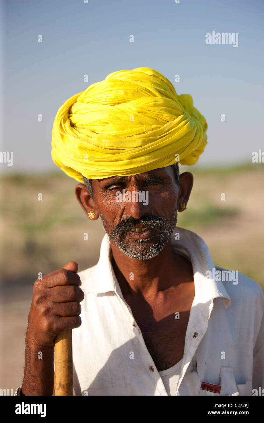Près de Mont Goatherd Rohet, Rajasthan, Inde du Nord Banque D'Images