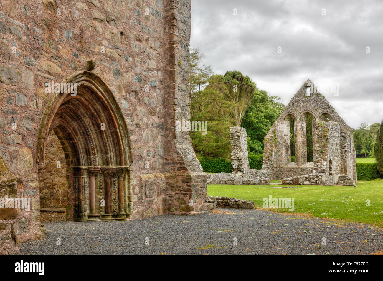 Royaume-uni, Irlande du Nord, County Down, vue des ruines de l'abbaye gris Banque D'Images