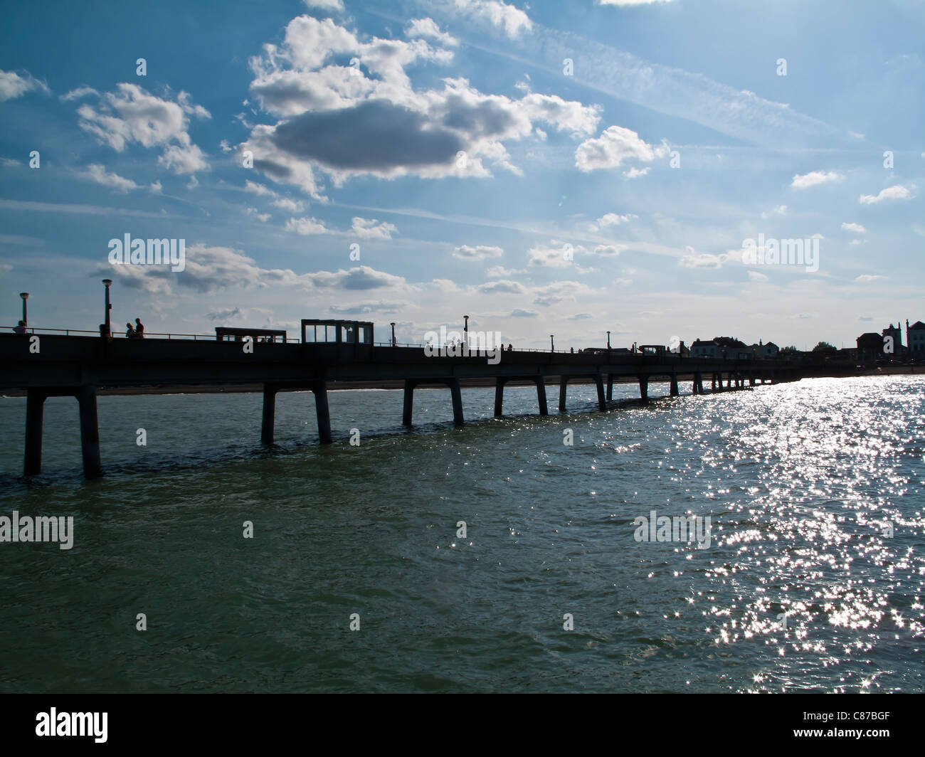 Journée d'été en UK ville côtière de traiter dans le Kent Banque D'Images