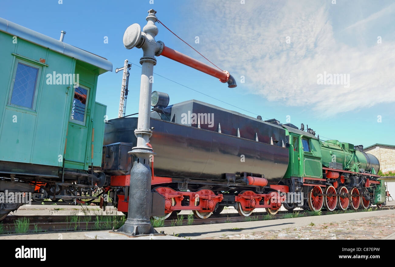 La vieille locomotive à vapeur à Riga depot. Banque D'Images