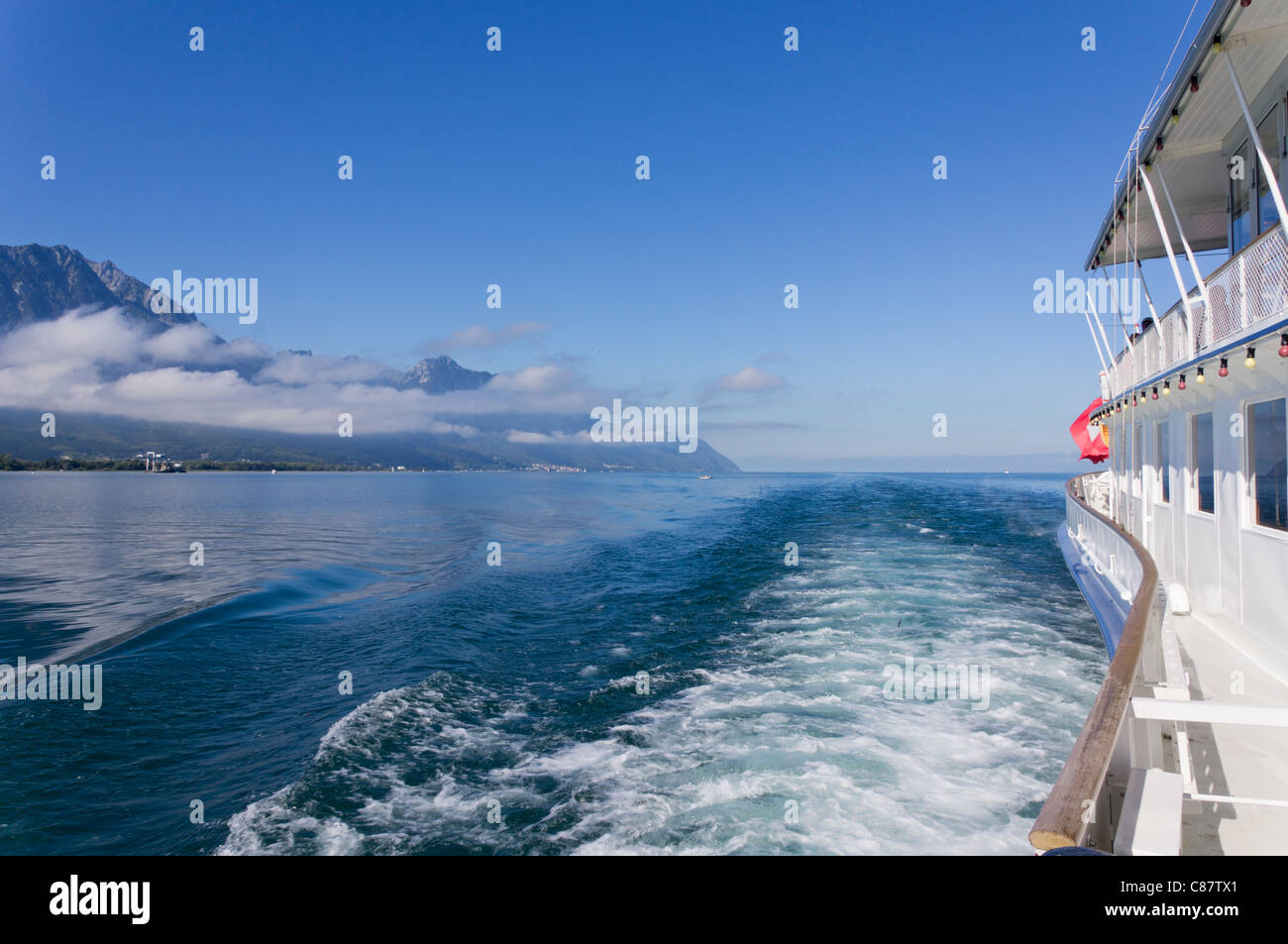 Le service d'un bateau de plaisance sur le lac de Genève Banque D'Images