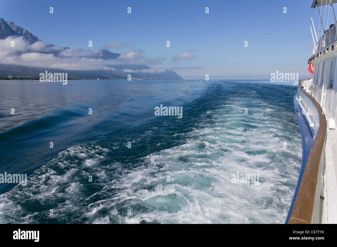 Le service d'un bateau de plaisance sur le lac de Genève Banque D'Images