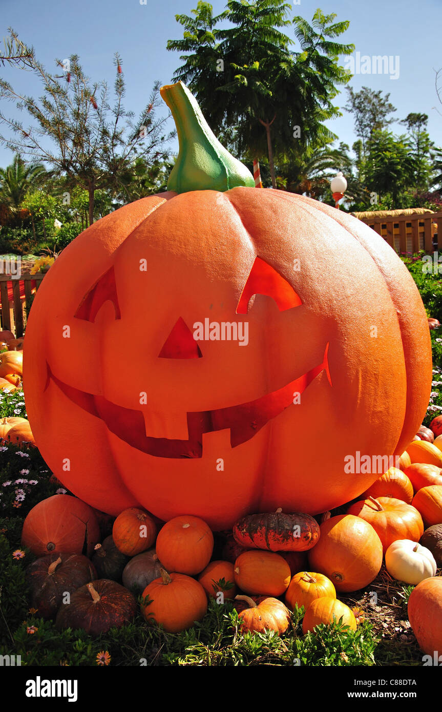 Halloween citrouille afficher, SésamoAventura,le parc à thème PortAventura, Salou, Costa Dorada, province de Tarragone, Catalogne, Espagne Banque D'Images