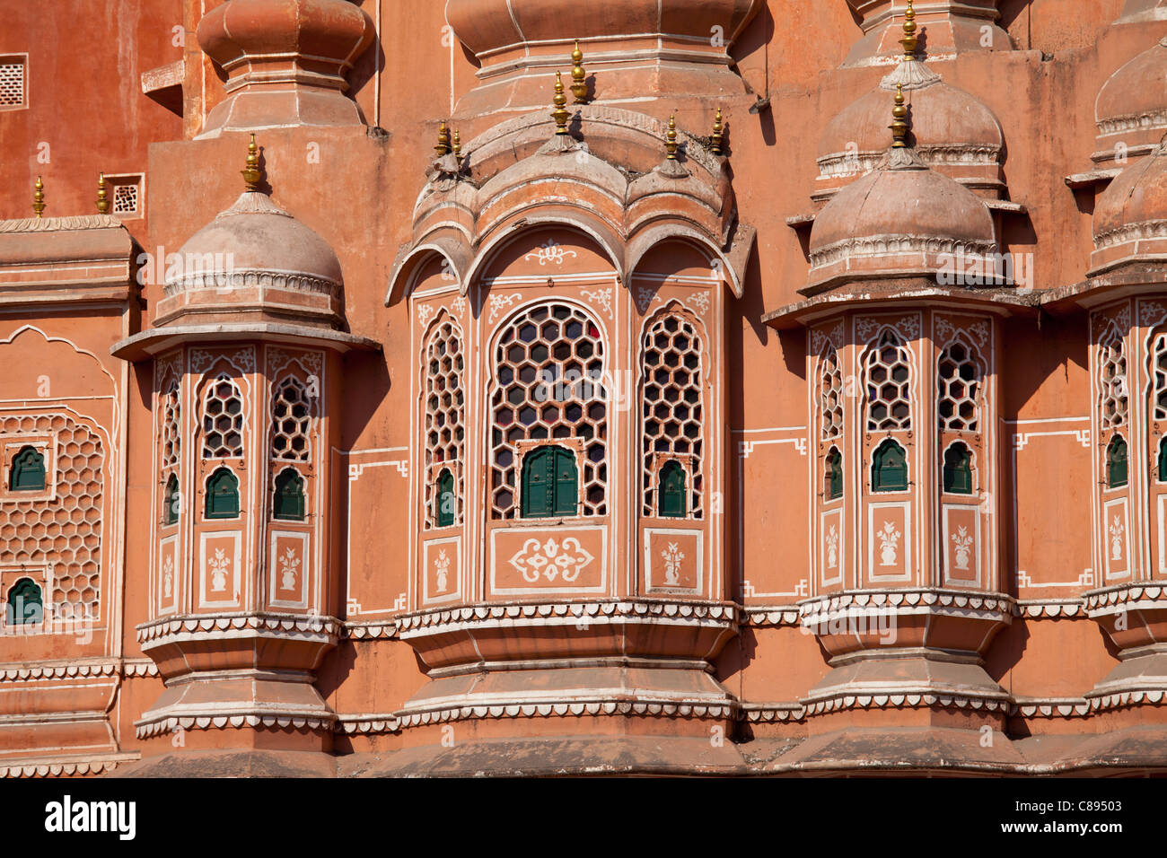 Hawamahal Palais du Vent dans la ville rose de Jaipur, Rajasthan, Inde du Nord Banque D'Images