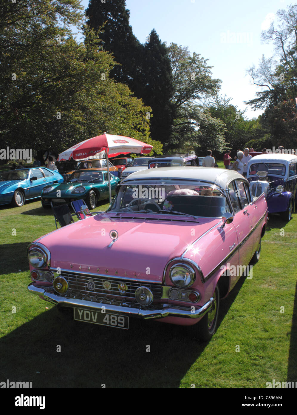 Vauxhall Velox au ATCCC Putteridge Bury Classic Car Show 2011 Banque D'Images