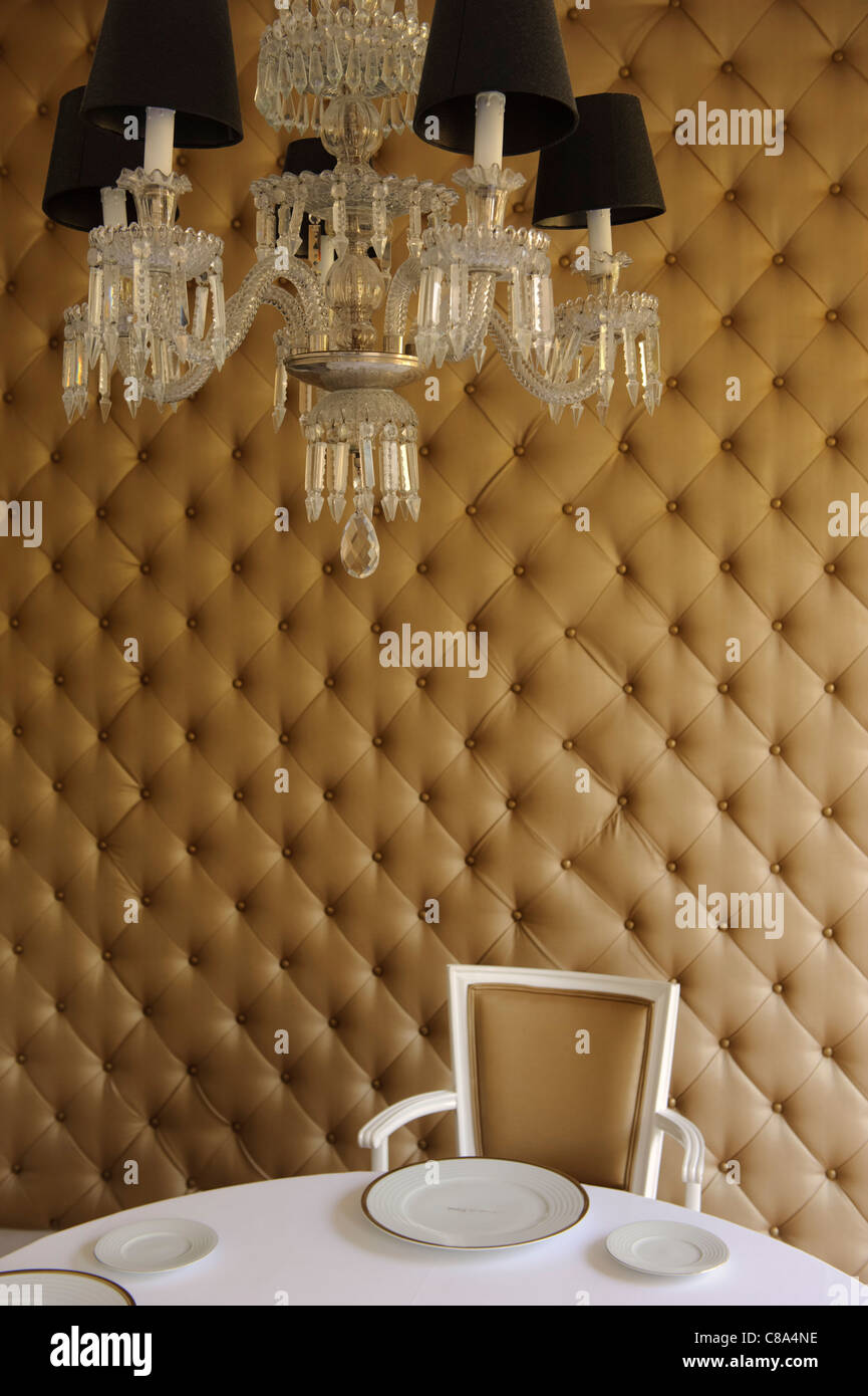 Lustre à l'hôtel Quinta das Lágrimas's restaurant Arcadas da Capela coin repas, Coimbra, Portugal Banque D'Images