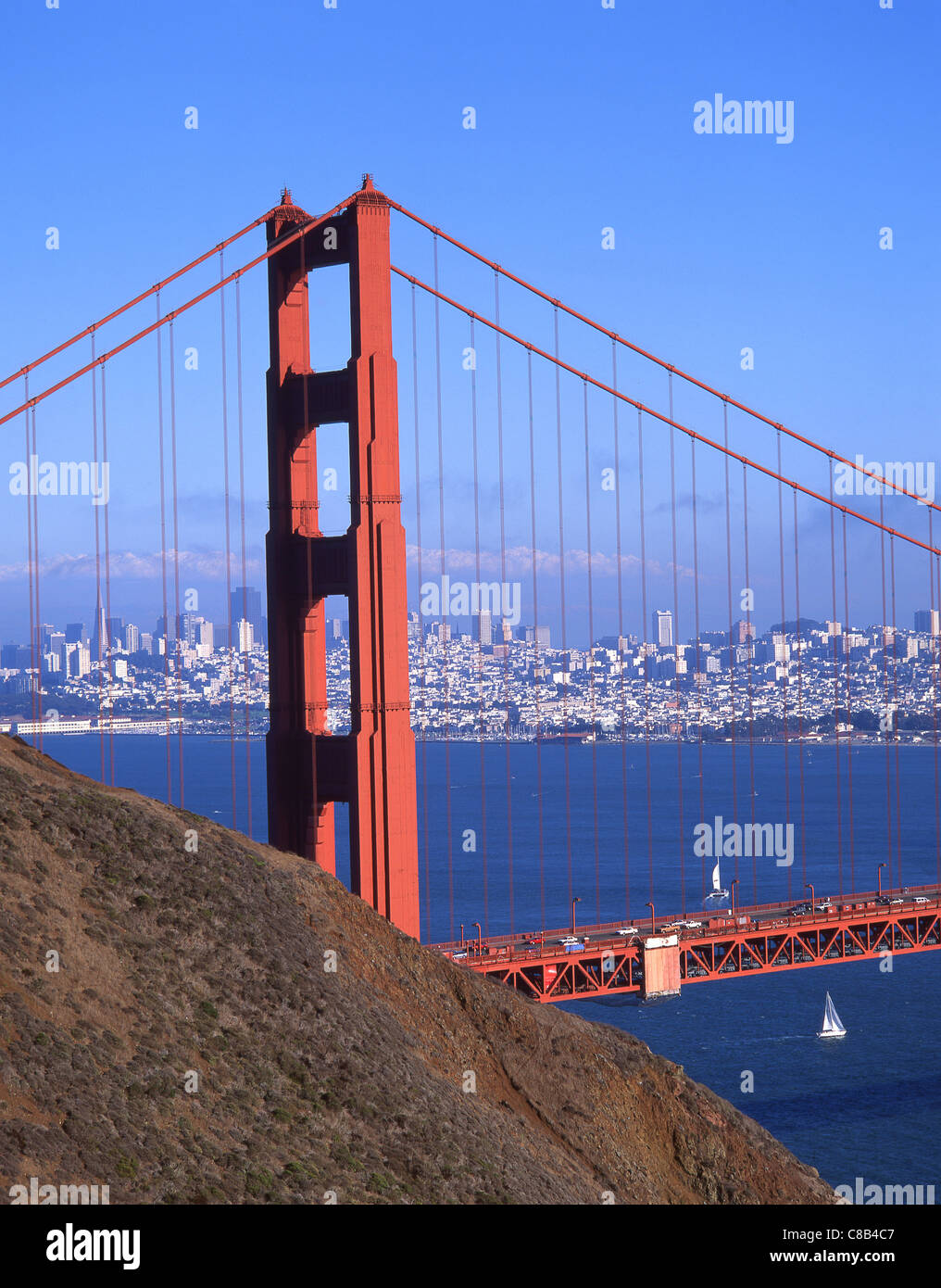 Golden Gate Bridge à partir de comté de Marin Headlands, San Francisco, Californie, États-Unis d'Amérique Banque D'Images