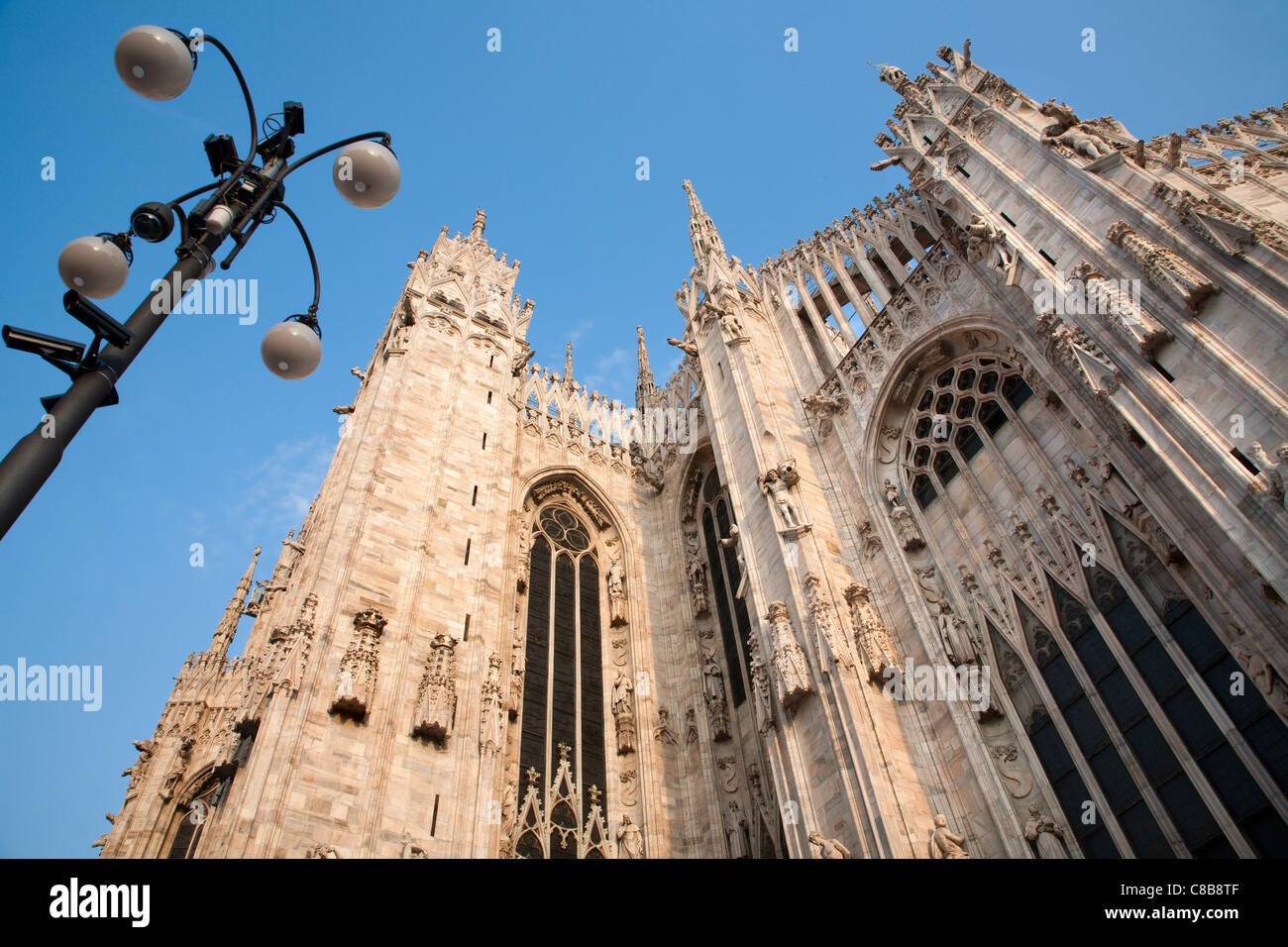 Milan - partie sud-est de la cathédrale en matin ligth Banque D'Images