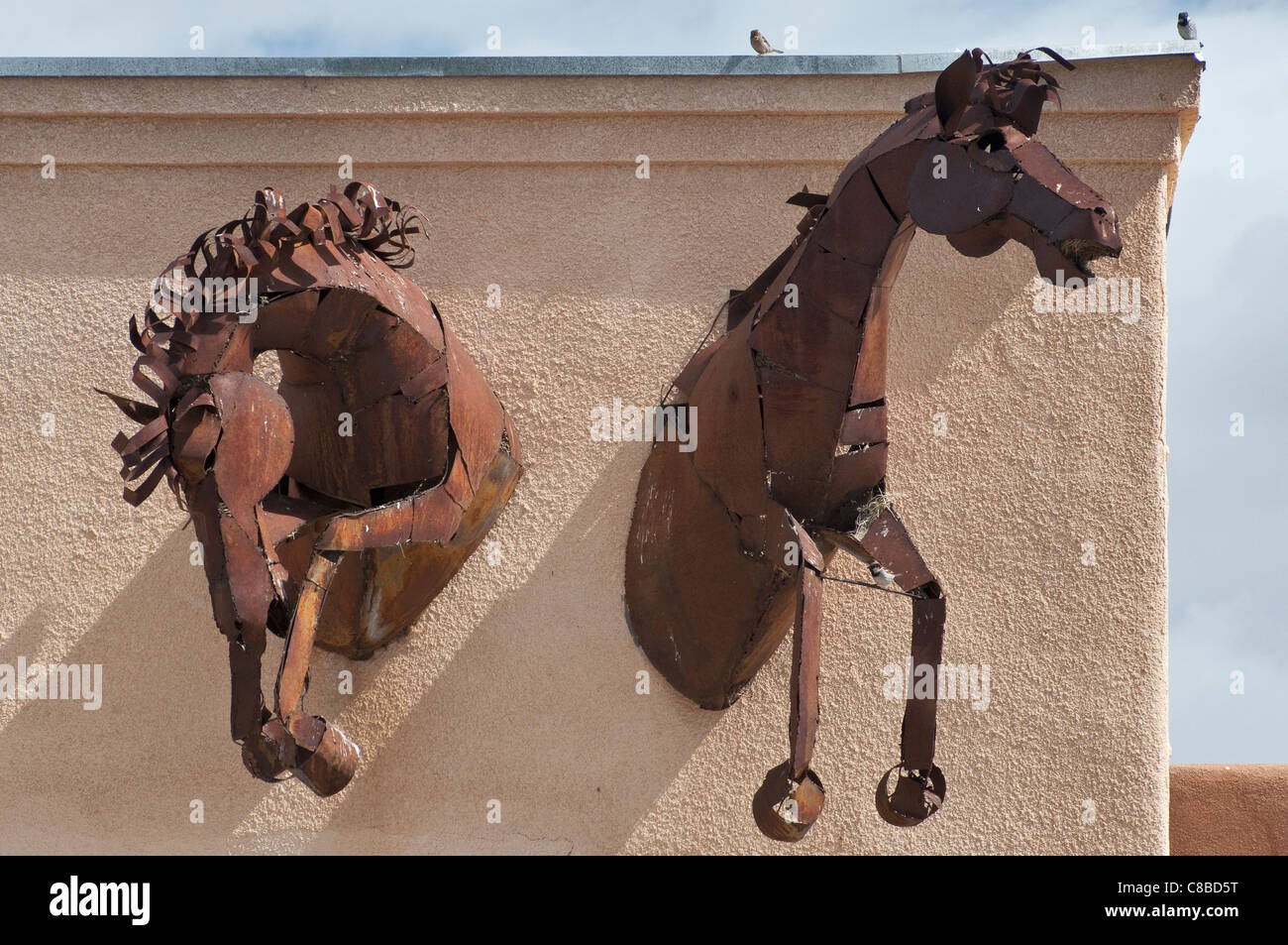 Cheval de fer sculptures à shop sur West Broadway à Mountainair, New Mexico, USA Banque D'Images