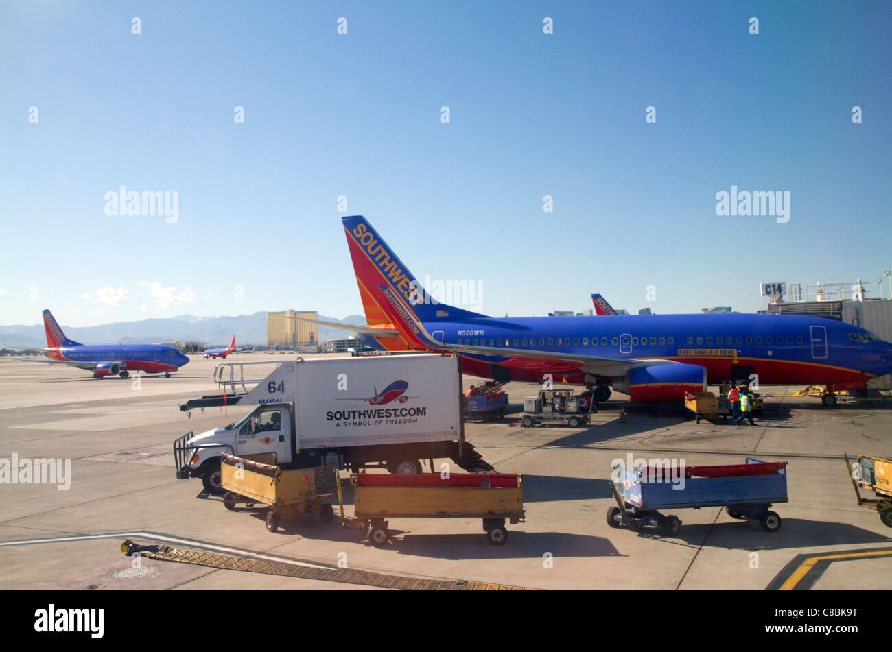 Boeing 737 au sud-ouest de l'aéroport de Las Vegas, Nevada, USA. Banque D'Images