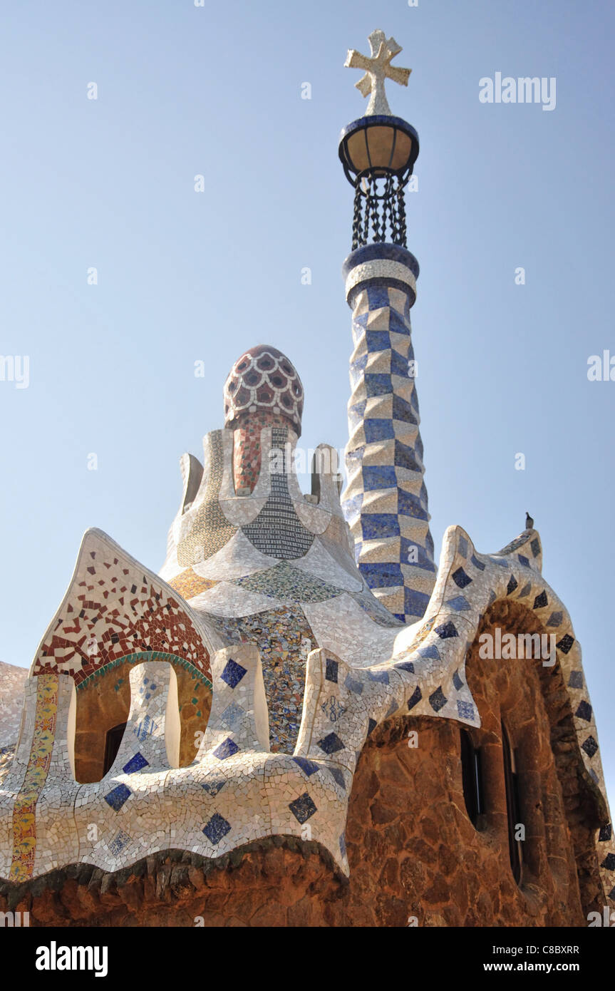 Pavillon à l'entrée de Parc Guell, quartier de Gràcia, Barcelone, Province de Barcelone, Catalogne, Espagne Banque D'Images