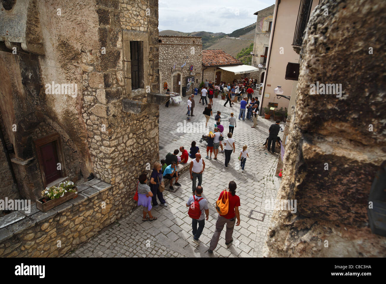 Santo Stefano de Sessanio dans les Abruzzes, en Italie. Banque D'Images
