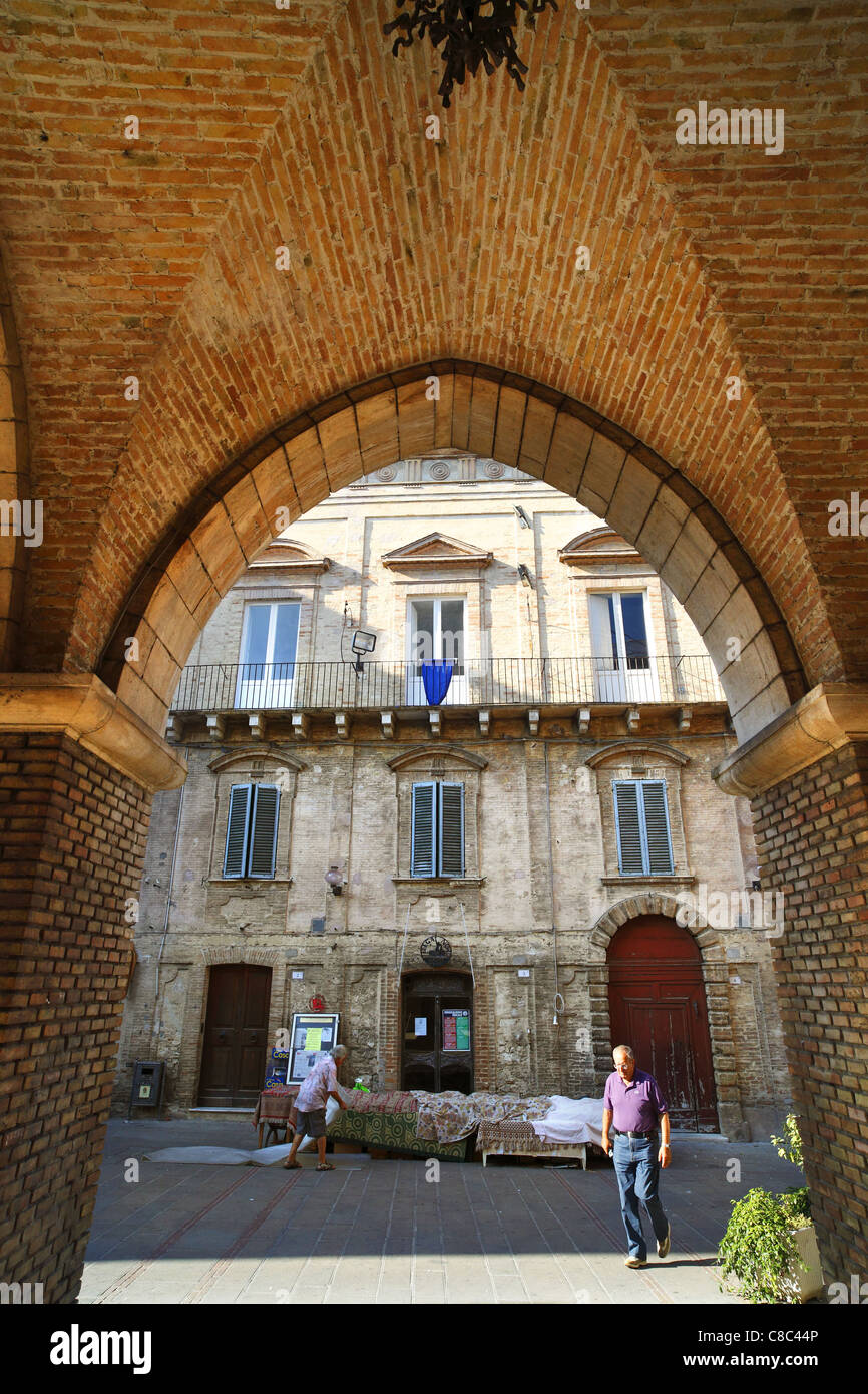 Vue depuis l'église de Santa Maria Maggiore à Guardiagrele dans les Abruzzes, en Italie. Banque D'Images