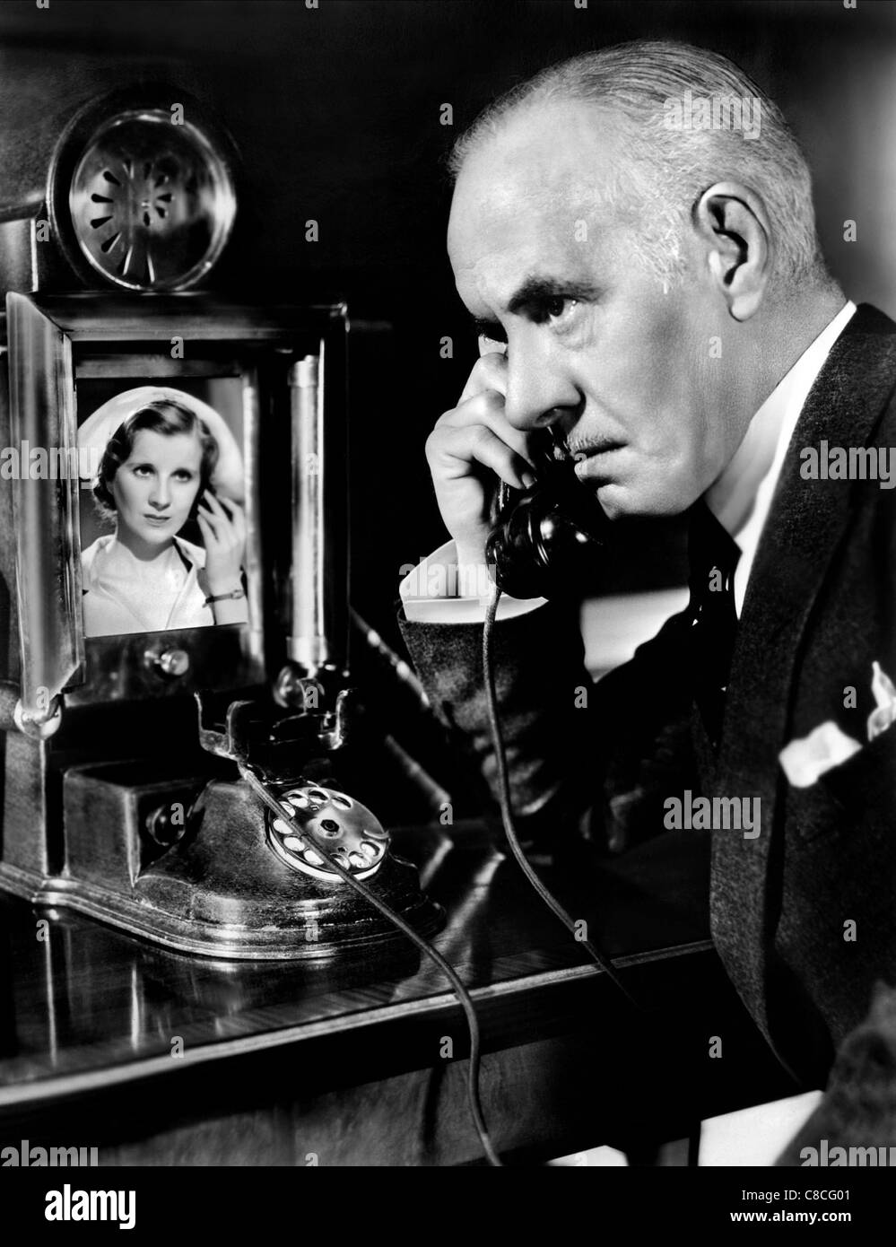 DIANA WYNYARD, LEWIS STONE, les hommes doivent se battre, 1933 Banque D'Images