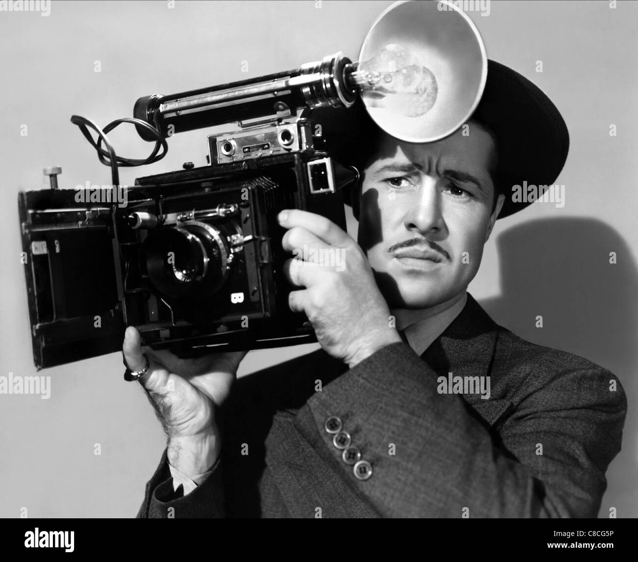 DON AMECHE QUELQUE CHOSE DE CRIER À PROPOS DE (1943) Banque D'Images