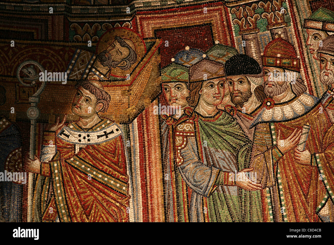 L'arrivée des reliques de Saint Marc. Mosaïque byzantine sur la façade de la Basilique Saint Marc (Basilica di San Marco) sur la Piazza San Marco à Venise, Italie. Banque D'Images