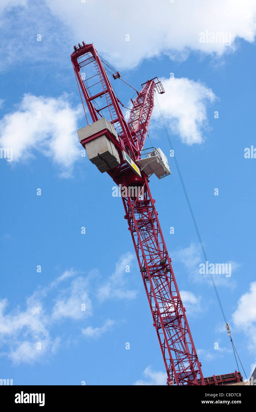 Une vue d'une grue de construction Banque D'Images