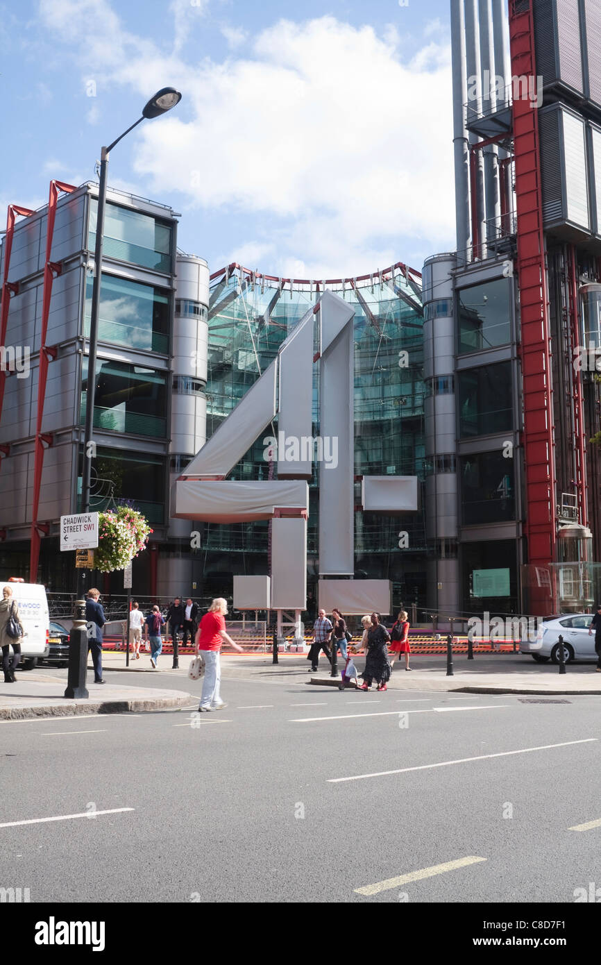 L'avant à l'extérieur de l'édifice de Channel 4, Westminster, London 2011 Banque D'Images