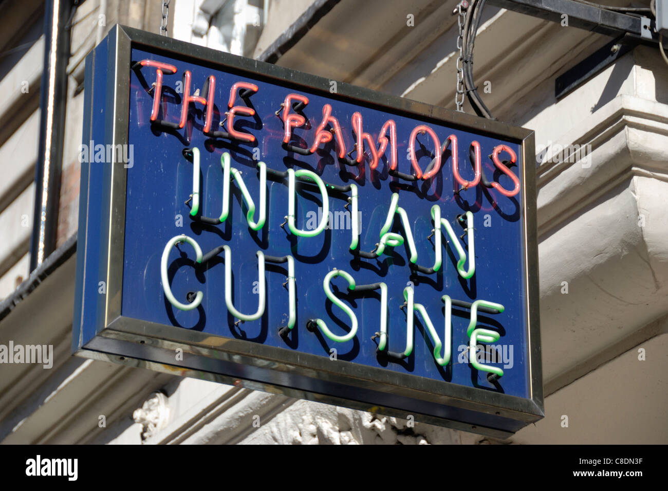 La célèbre cuisine indienne enseigne à l'extérieur d'un restaurant indien Banque D'Images
