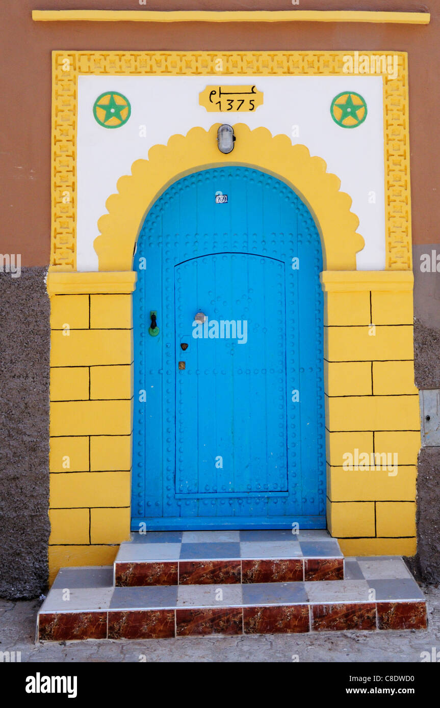 Une porte dans la médina, Tiznit, Région de Souss-Massa-Draa, Maroc Banque D'Images